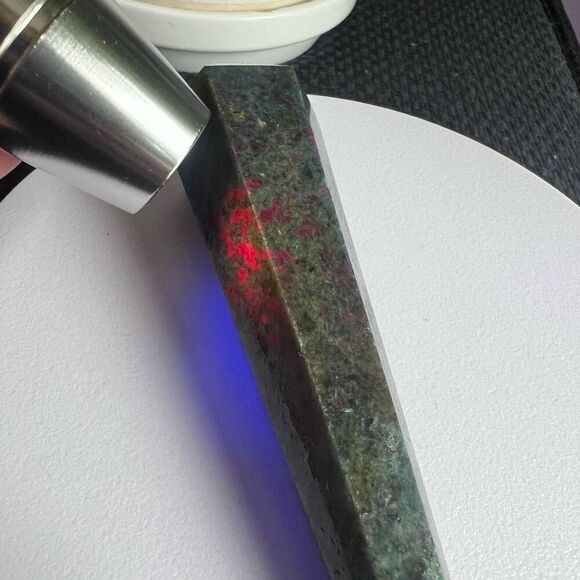 Ruby in Kyanite Crystal UV Reactive‎ Wand Scepter (2) - Picture 7 of 12